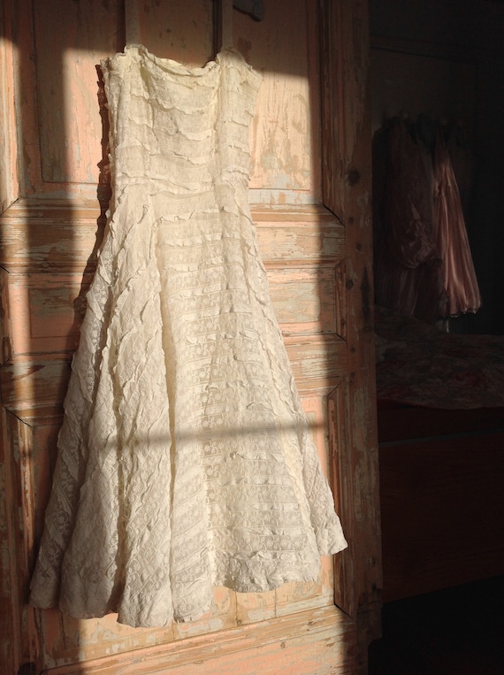 vintage lace party dress, little ruffled prom dres