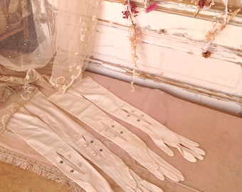 2 pair antique wedding gloves size 6