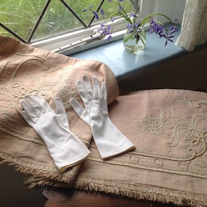 vintage ladies gloves