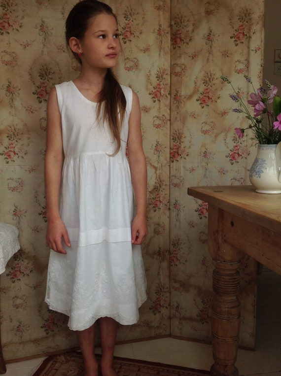 1920s linnen and lace dress