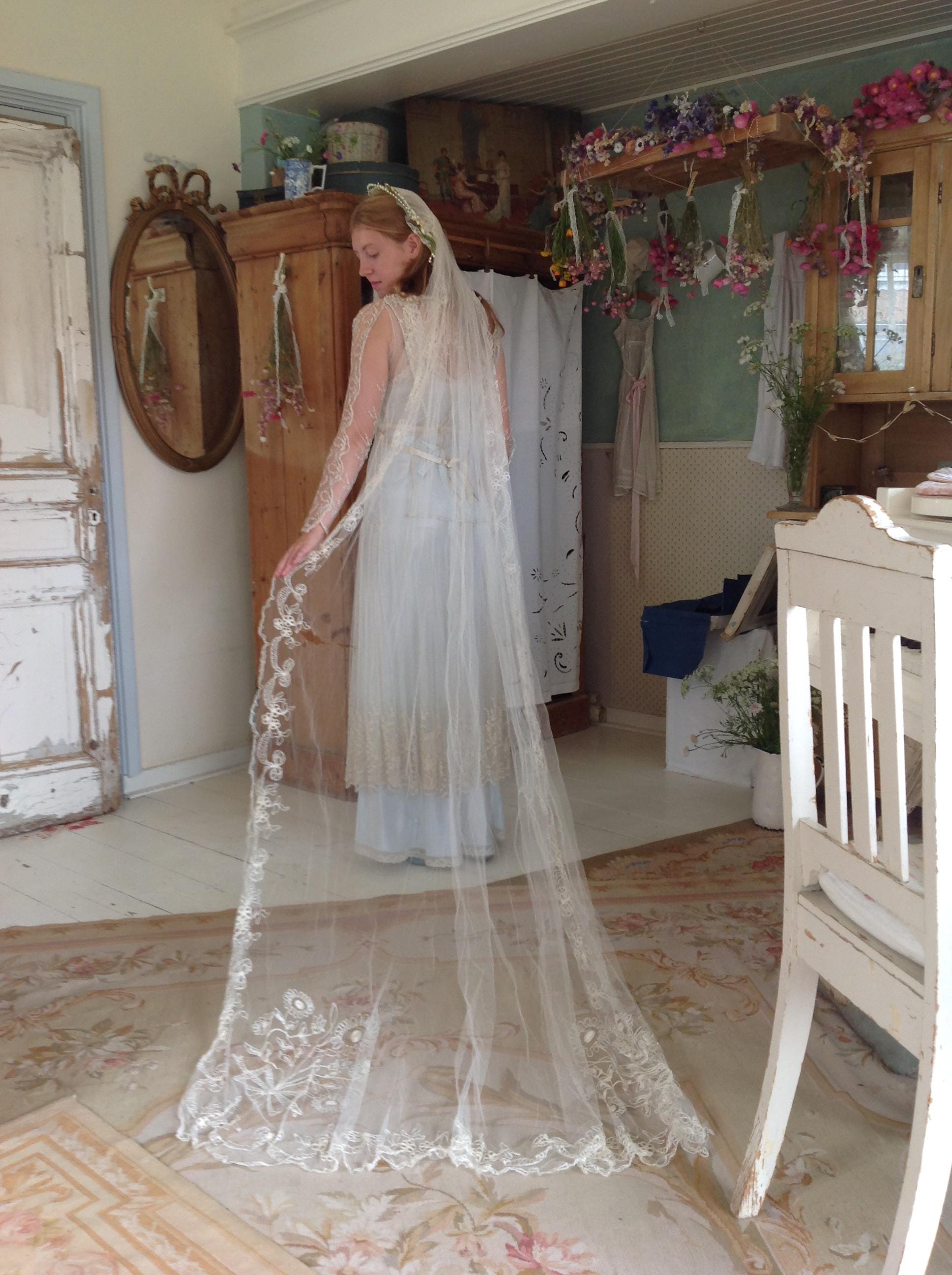 Antique SILK Pearl Wedding Veil and Tiara flappet Antique Silk Net Bridal Veil - Etsy main image 3