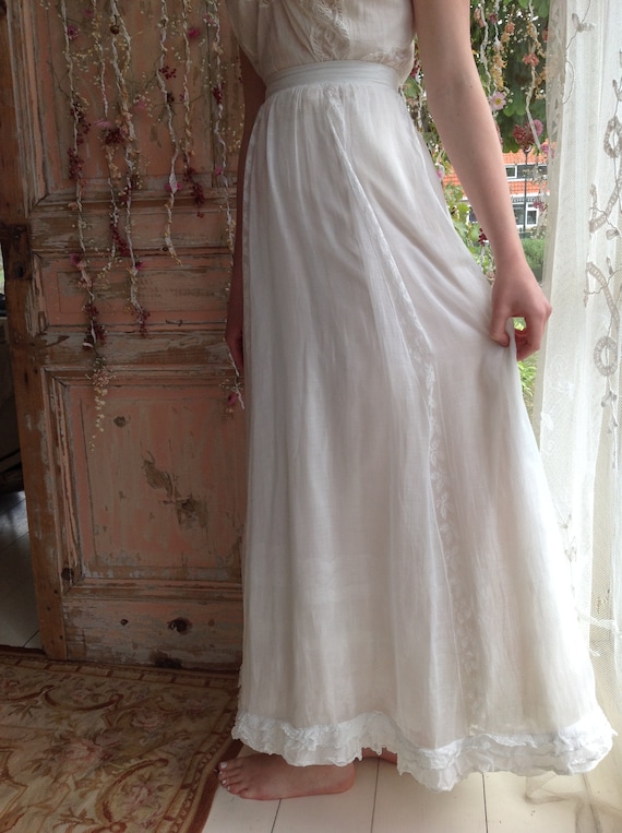 Pizzo valencienne deals sposa