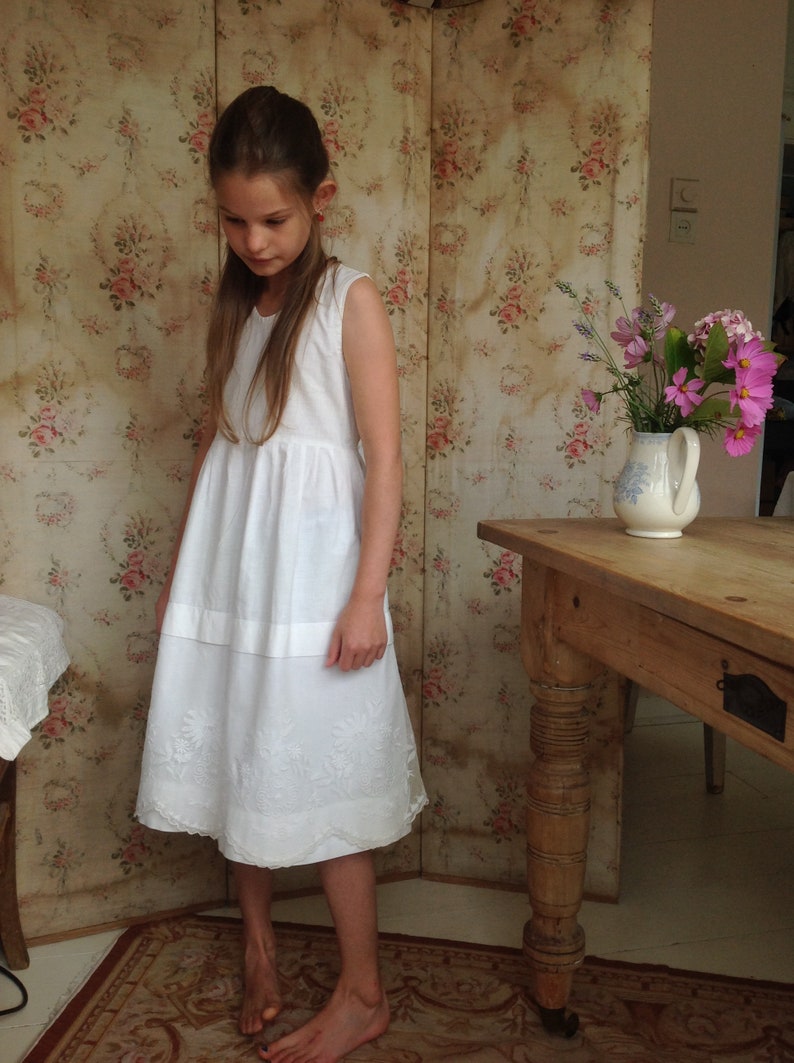 1920s linnen and lace dress