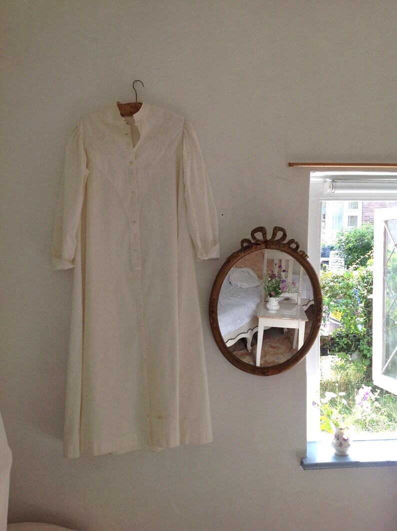 hand embroidered antique nightgown 1880s LARGE image 3