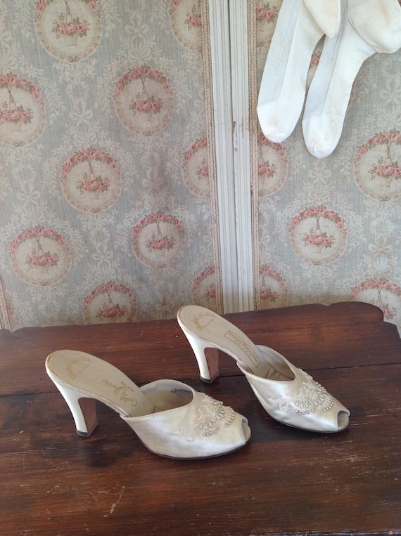 Beautiful antique pearl beaded wedding shoes - image 3