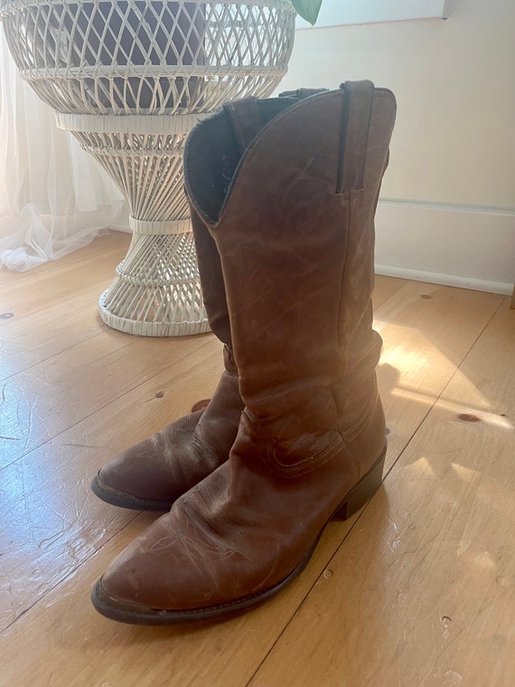 Vintage brown leather Durango cowboy boots