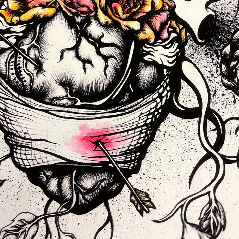 Detail of arrow penetrating bandage and heart of Frida Kahlo