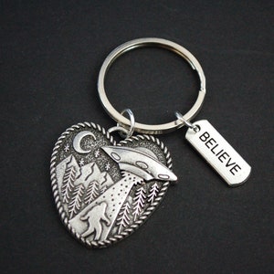 Believe heart shaped UFO big foot sasquatch Keychain Keyring  giftgift