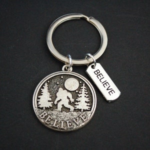 Believe big foot sasquatch Keychain Keyring  giftgift