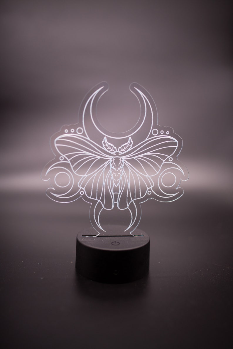 SnarkySayings Lunar Moth Light - Thumbnail 3