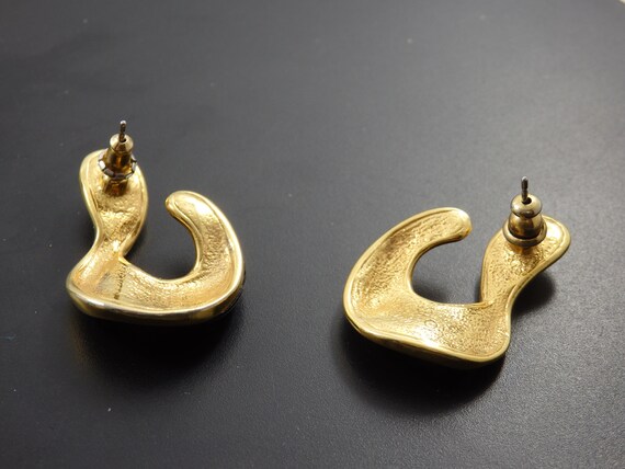 Black Enamel and Goldtone S Shaped Post Earrings - image 4