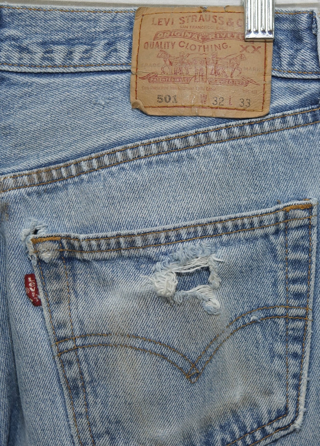 levi's button fly 501
