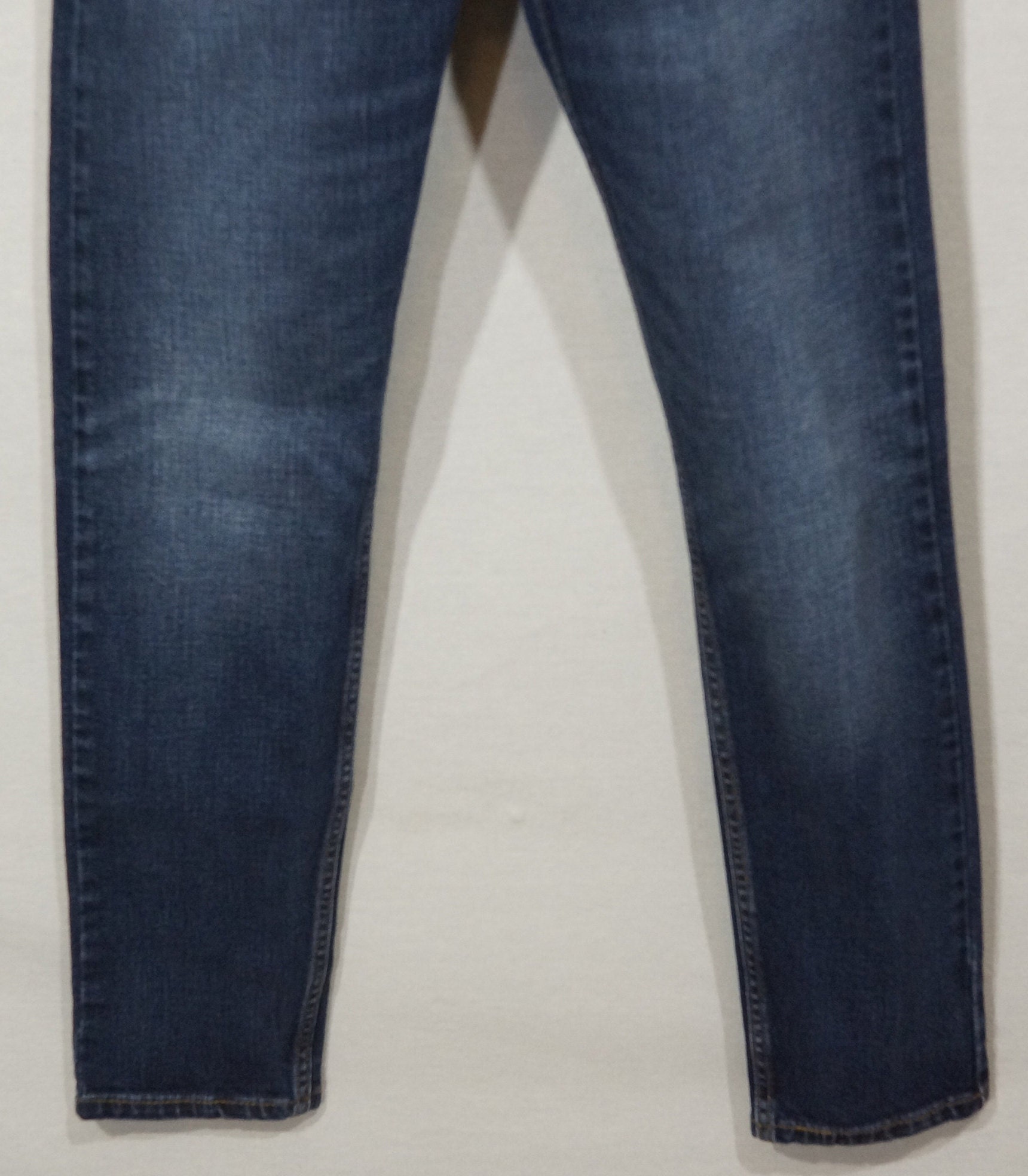 Levi's Jeans Red Tab Cotton Denim Zipper Fly - Size 29 x 30 - EXCELLENT CONDITION like new