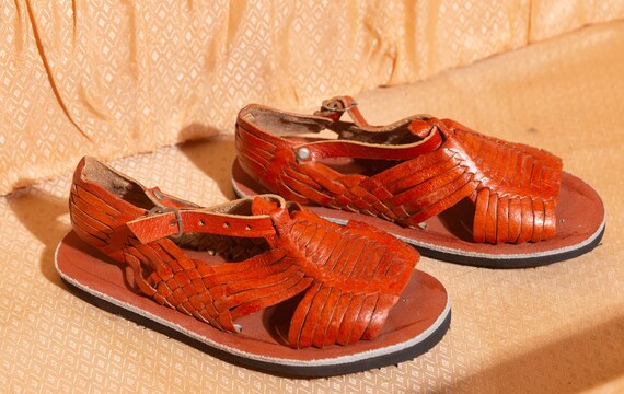 Red huaraches kid size outlet