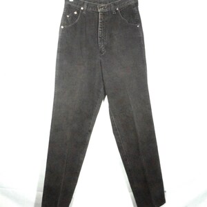 **PLEASE NOTE** The interior camera lens had spots: There are no distinct spots stains on these pants.**