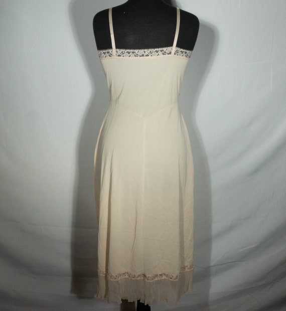 60s Vanity Fair Slip Vintage Made in USA Lingerie… - image 3