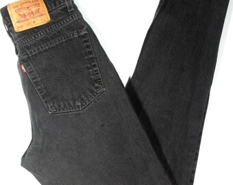 Vintage Levi's Mom-jeans: jaren 90 zwarte denim, hoge taille, slim-fit, taille, 27 inch