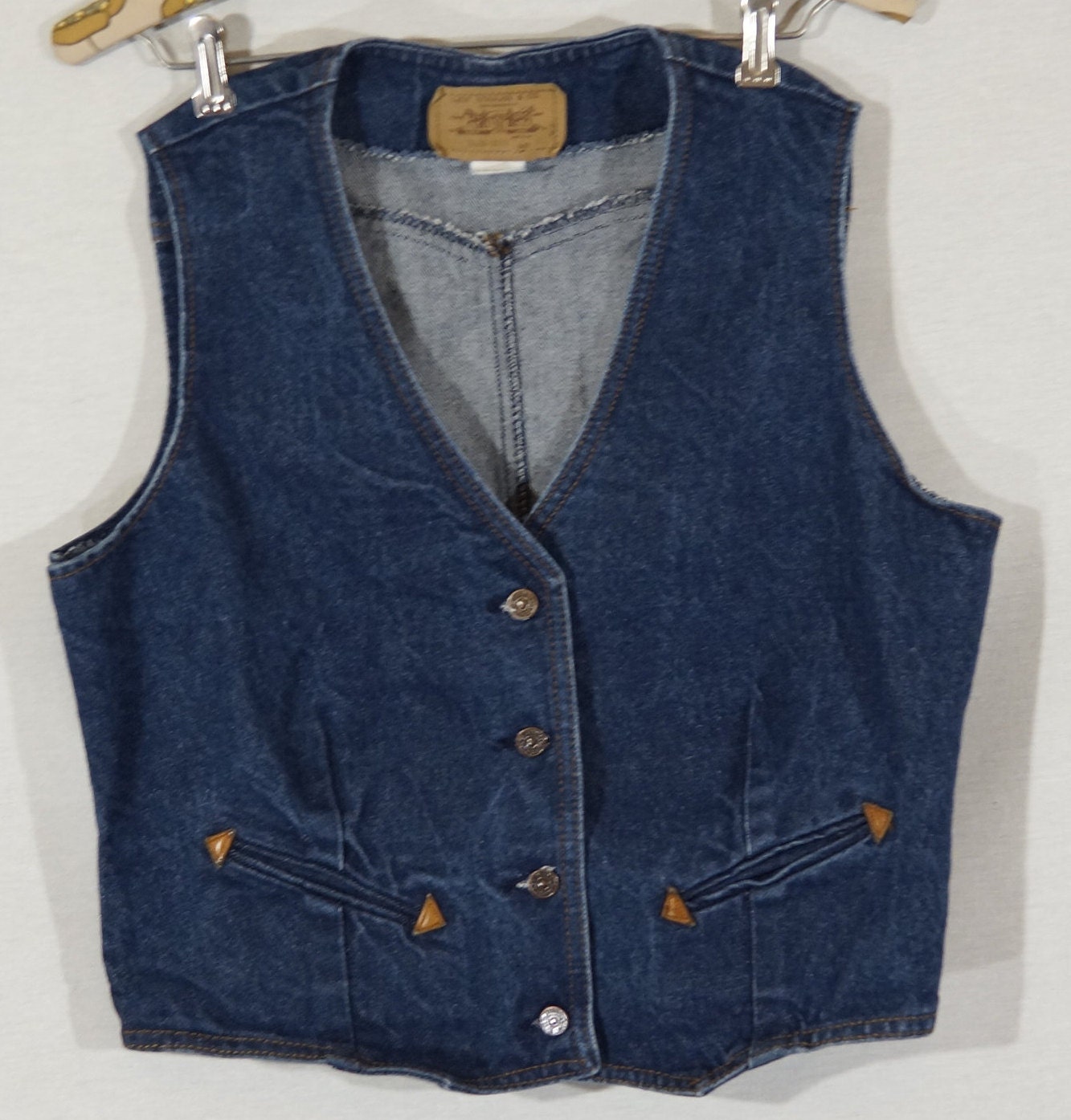 cost of levi jeans in 1970