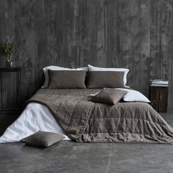 Linen Coverlet Jungle. Linen bed cover. Quilted Linen blanket.