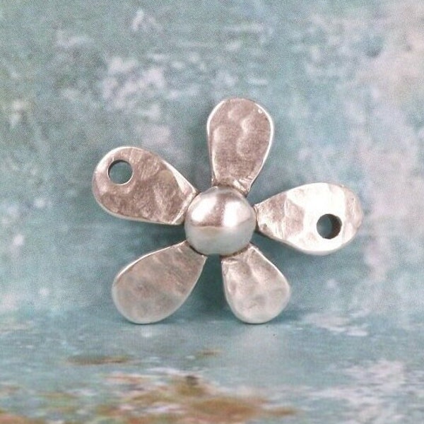 2 Hammered flower connector  pendant, 22mm-Large metal daizy,large flower charm,jewelry making supplies, QTY 2