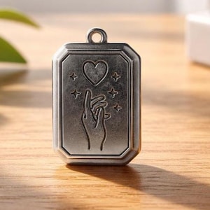 Sterling Silber überzogener Hand & Herz Anhänger - DIY Schmuckzubehör (30 mm)