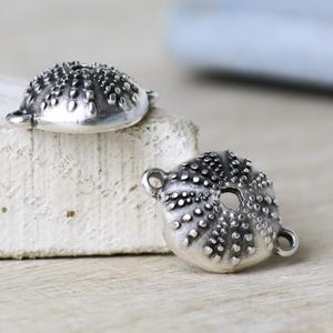 Charm-verbindingsbedel Urchin-egel-egel met twee gaten-egel-armband-verbindingsstukken-oorbellen maken-KLEUR KIEZEN: 1 aantal
