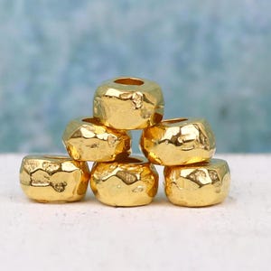 Förgyllda oregelbundna rörpärlor, silverfärgade distanspärlor (20-pack)