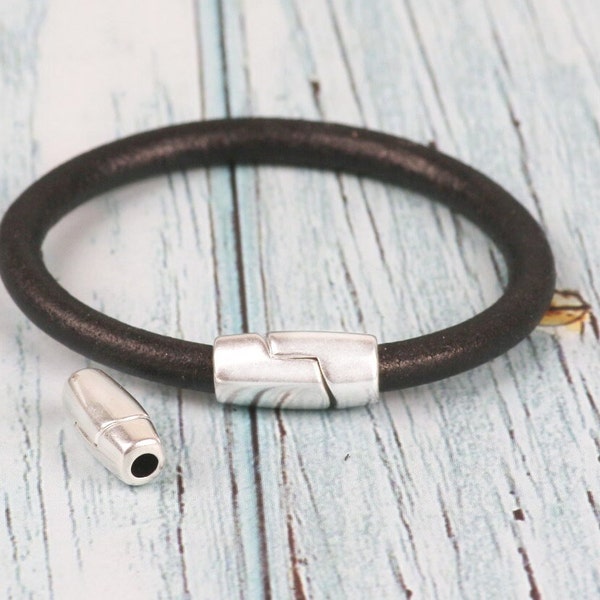 Magnetic clasp for 4mm round leather cord - Bracelet clasps - Zamak Findings -Sterling silver plated -Qty 1