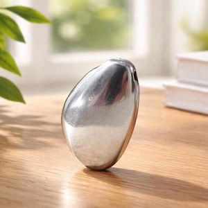 Colgante de gota de pedestal - Colgante de cordón redondo de 3 mm - Colgante de gota étnica - Chapado en plata 999 - Cantidad 1