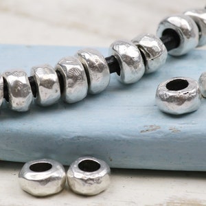 10 Stück-8 MM Silber unregelmäßige Perlen, Silber Spacer Perlen, Metallperlen-Rohr Perlen-Rondelle Perle-Schnur FINDEN-Sterling versilbert, QTY 10