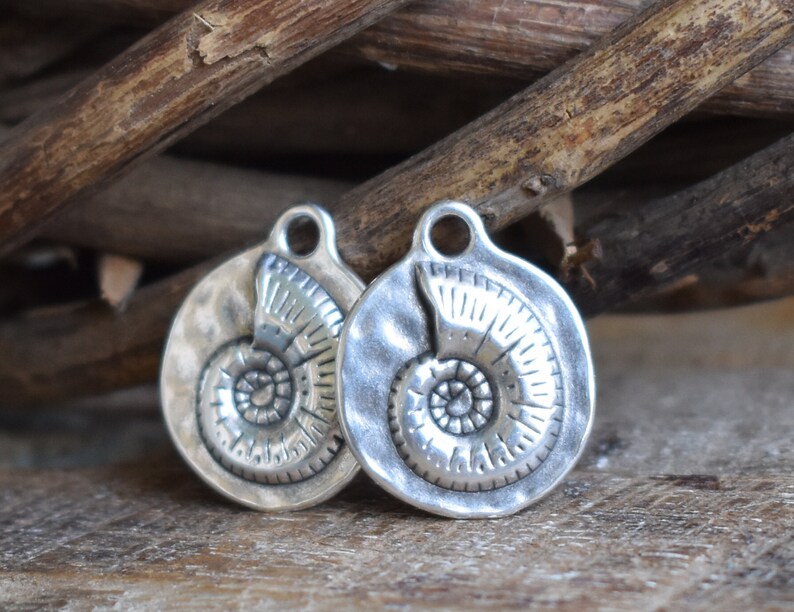Double sided shell pendant-21mm-Sterling silver palted-Qty 1