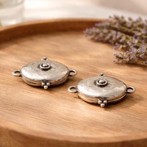 Sterling Silver Plated Magnetic Clasp - Ancient Style, 22mm image 1