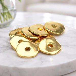 Gold Cornflake Perlen, gewellte Scheibe, 24k plattiert (15 mm)