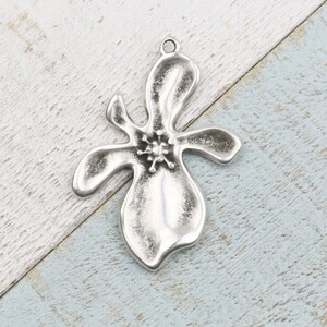 Flower organic 37mm pendant-Flower Dangles, Jewelry Supplies-Qty 1