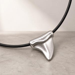 Silver shark tooth pendant-jewelry findings-round cord pendant,3mm hole pendant,mens pendant-Qty 1