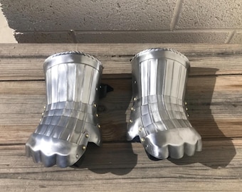 Hand made Maximilian style Demi Gauntlets 20 gage steel.