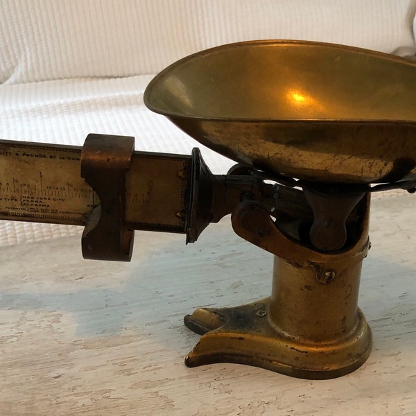 1920’s Brass Seal-footed Computing Candy Scale Pelouze Manufacturing Co. vintage scale , vintage scale , vintage candy scale