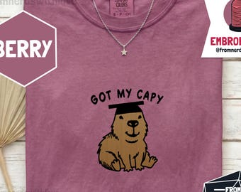 Geborduurd Got My Capy-shirt Comfort Colors 1717, grappig afstudeercadeau T-shirt, schattige capibara academische top, afstudeercadeaus voor master- en PhD-studenten