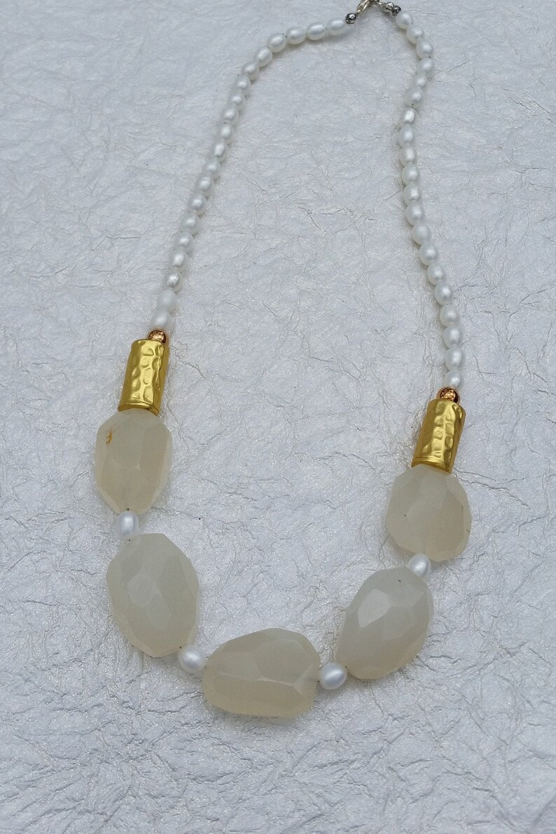 White Onyx and Pearls Chunky Short Necklace-Wedding Necklace-Statement Necklace-Gemstone Jewelry-African Jewelry-Women Necklace-Gift for Her