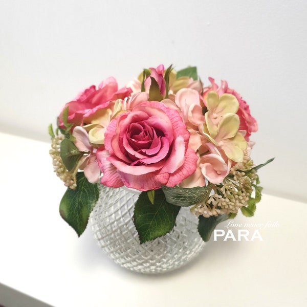 Real Touch bloemstuk/kunstbloem/luxe namaakbloemen_roze roos & hortensia in glazen vaas