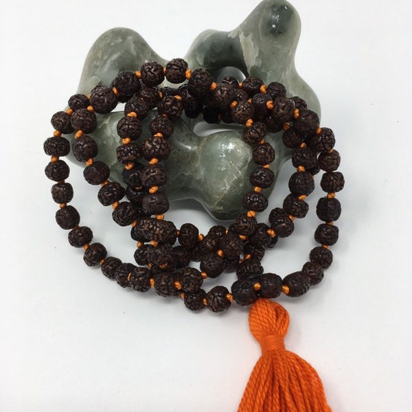 Oude Rudraksha Mala ketting handgeknoopt met kwastje. 108 kralen Mala voor Japan Mala