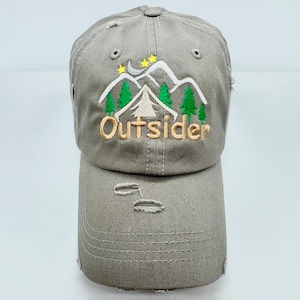 Sombrero bordado estilo outsider, tallas para adultos y niños, disponible en varios colores.