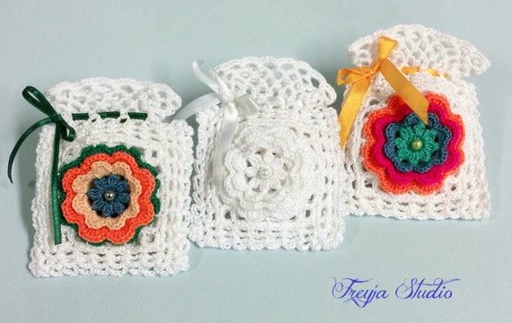 crochet favor bags