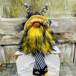 BEE GNOME Home Décor Tiered Tray