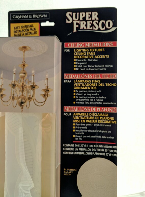 Fresco Ceiling Medallion Windsor Castle Royal Wedding Graham Brown 20 Inch England Paintable Wallpaper
