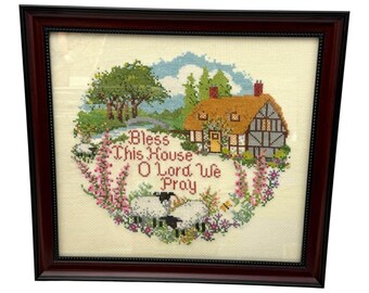 Voltooide kruissteek 'Bless This House' ingelijst huisje met schaapjes, vintage jaren 80