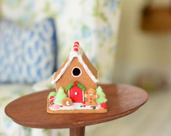 Miniature Gingerbread House, Miniature Christmas Decorations, Christmas Miniatures, Dollhouse Accessories, Dollhouse Decor