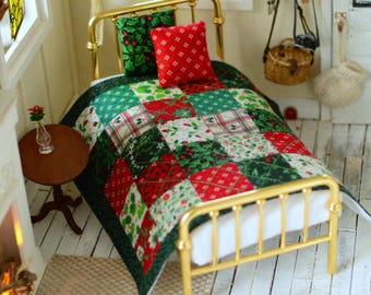 Christmas Patchwork Quilt, Dollhouse Quilt, Miniature Quilt, Dollhouse Accessories, Dollhouse Decor, Miniature Christmas, Christmas Gift