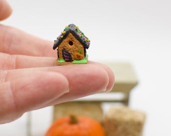 Handmade Miniature Halloween Gingerbread House: Dollhouse Decor