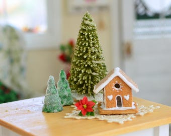 Miniature Gingerbread House, Miniature Christmas Decorations, Christmas Miniatures, Dollhouse Accessories, Dollhouse Decor